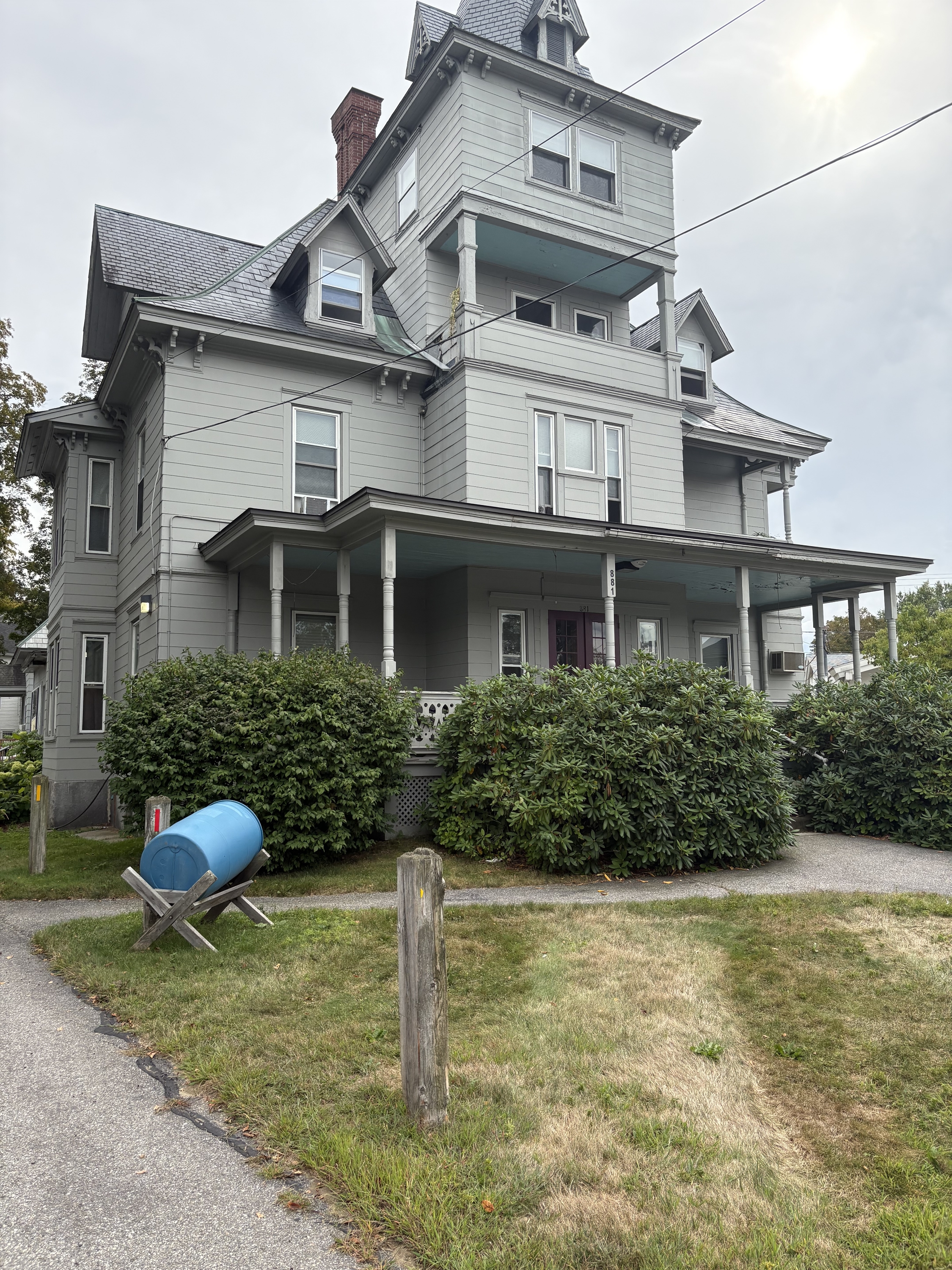 881 Main st Apt 4